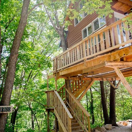 The Cottage Treehouses Hermann Luaran gambar